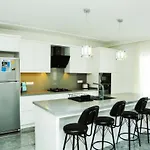 Villa-sleeps 9-parking-pool-bbq-hot Tub-pets * Dalyan