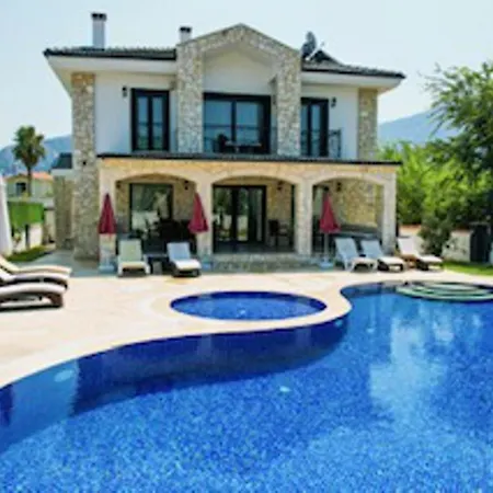 Вилла Villa-sleeps 9-parking-pool-bbq-hot Tub-pets Дальян