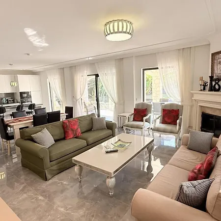 Villa-sleeps 9-parking-pool-bbq-hot Tub-pets Вилла