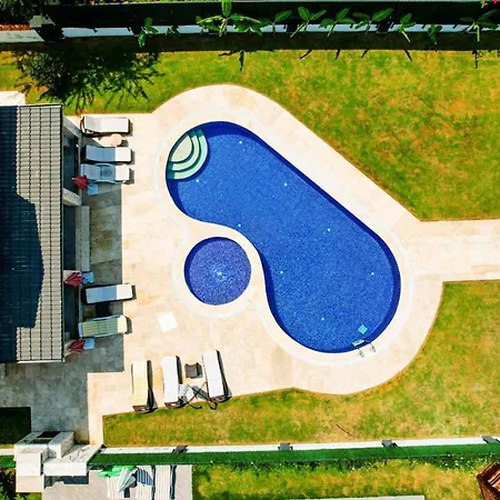 Villa-sleeps 9-parking-pool-bbq-hot Tub-pets Дальян