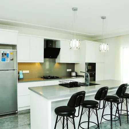 Villa-sleeps 9-parking-pool-bbq-hot Tub-pets * Дальян