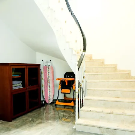 Villa-sleeps 9-parking-pool-bbq-hot Tub-pets 别墅 达利安