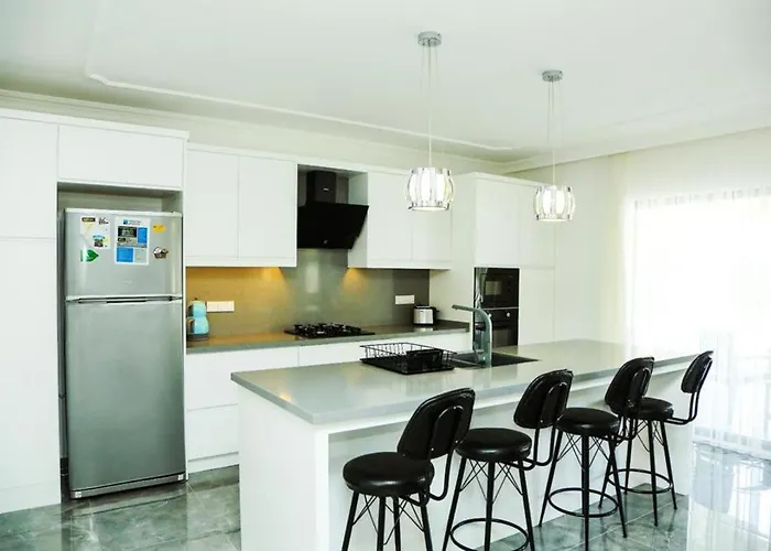 Villa-sleeps 9-parking-pool-bbq-hot Tub-pets * Dalyan