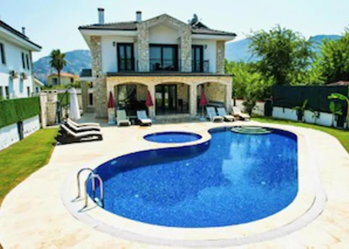 Villa-sleeps 9-parking-pool-bbq-hot Tub-pets Dalyan