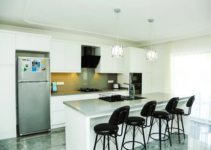 Villa-sleeps 9-parking-pool-bbq-hot Tub-pets * Dalyan