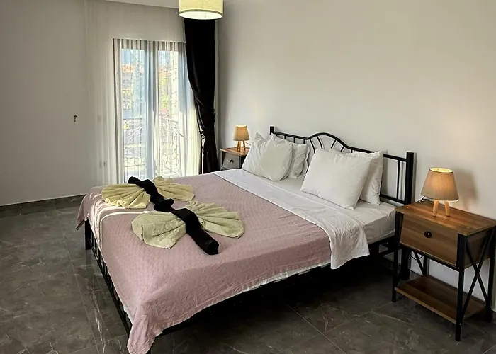 Villa-sleeps 9-parking-pool-bbq-hot Tub-pets Βίλα