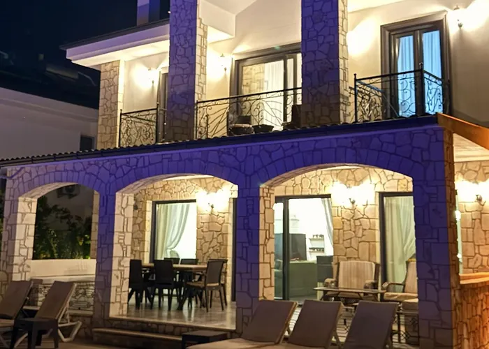 Βίλα Villa-sleeps 9-parking-pool-bbq-hot Tub-pets