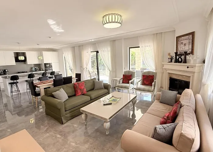 Villa-sleeps 9-parking-pool-bbq-hot Tub-pets Βίλα