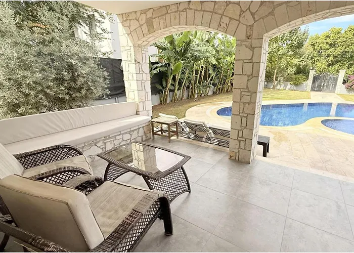 Βίλα Villa-sleeps 9-parking-pool-bbq-hot Tub-pets *