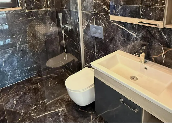 Villa-sleeps 9-parking-pool-bbq-hot Tub-pets Βίλα Dalyan